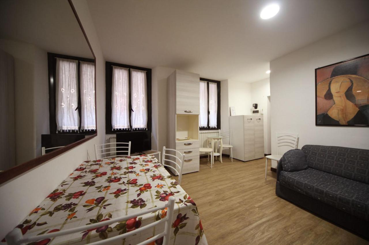 Antica Corte Milanese Novate Milanese Exterior foto